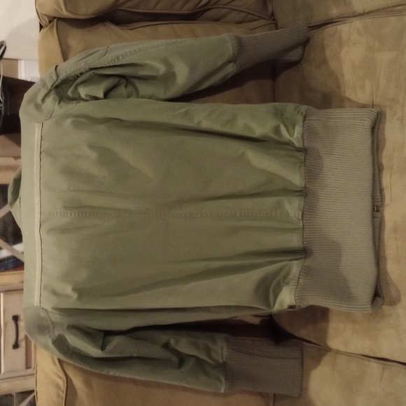 Army green jacket - Picture 2 of 4